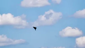 Південний міст у Києві перекрили після двох влучань БпЛА